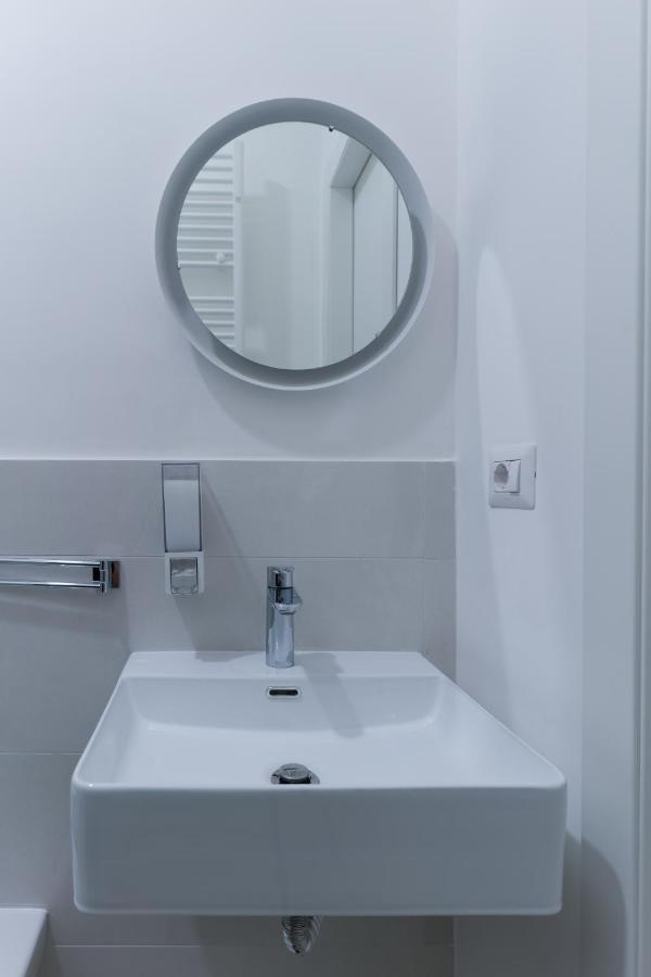 Sleep Inn Toledo - Self Check-In Napoli Esterno foto
